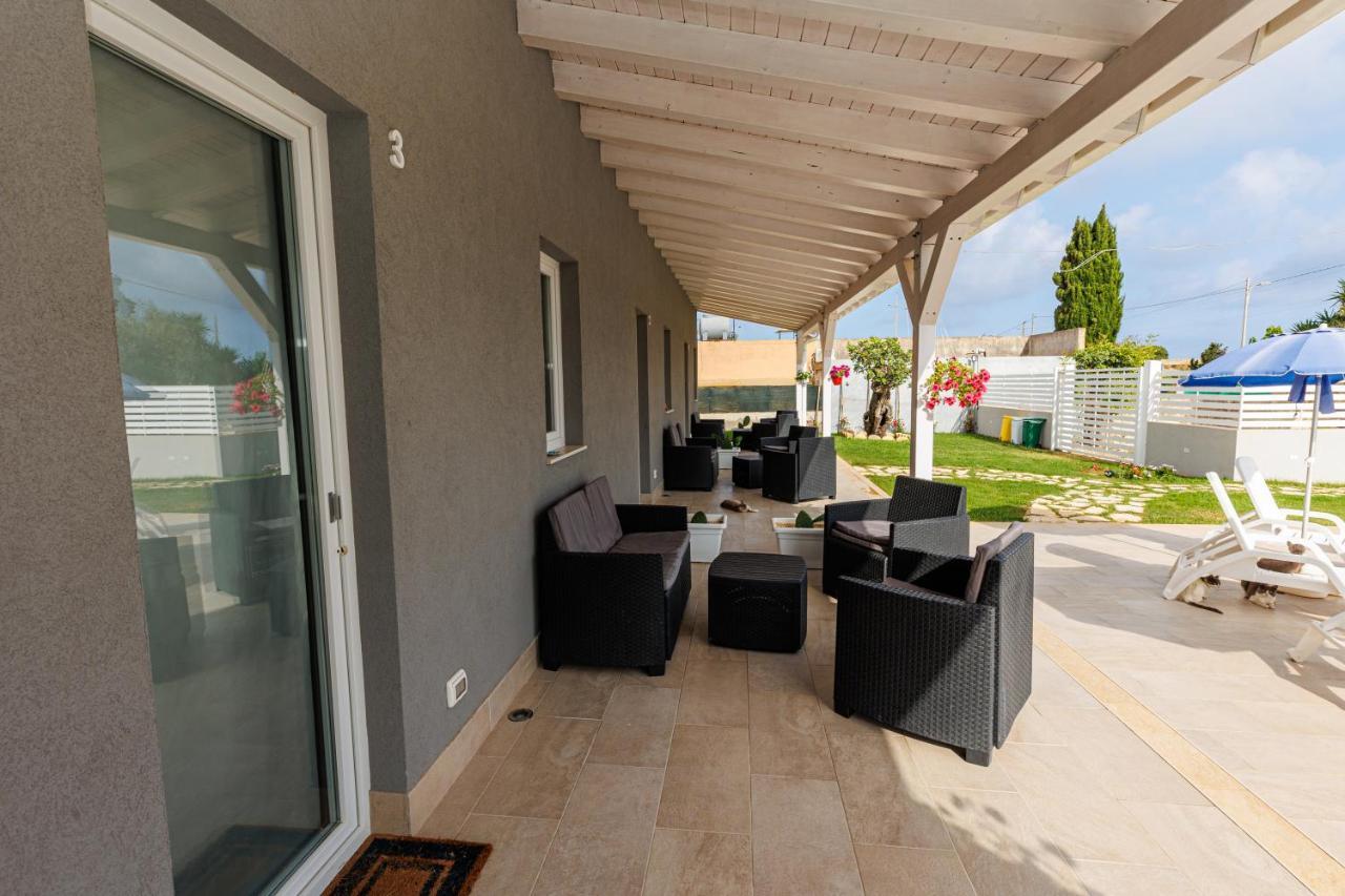 Perladelmare Aparthotel Avola Exteriör bild